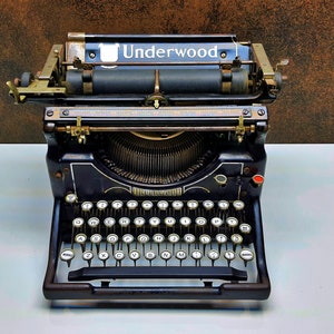 Restored 1920 Underwood Standard Typewriter: Working QWERTY Antique