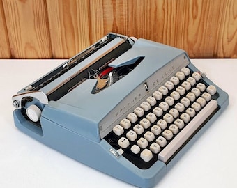 Máquina de escribir Brother vintage, original y en perfecto estado de funcionamiento. Un regalo de primera calidad para escritores. Máquina de escribir retro funcional.
