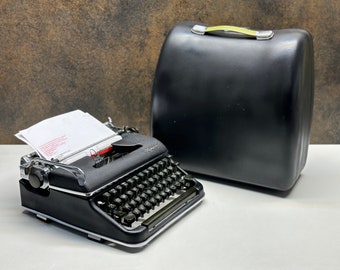 Qwerty Olympia SM3 Black Typewriter + Black Bag - Premium Gift / Typewriter World / Qwerty Typewriter, Black Typewriter