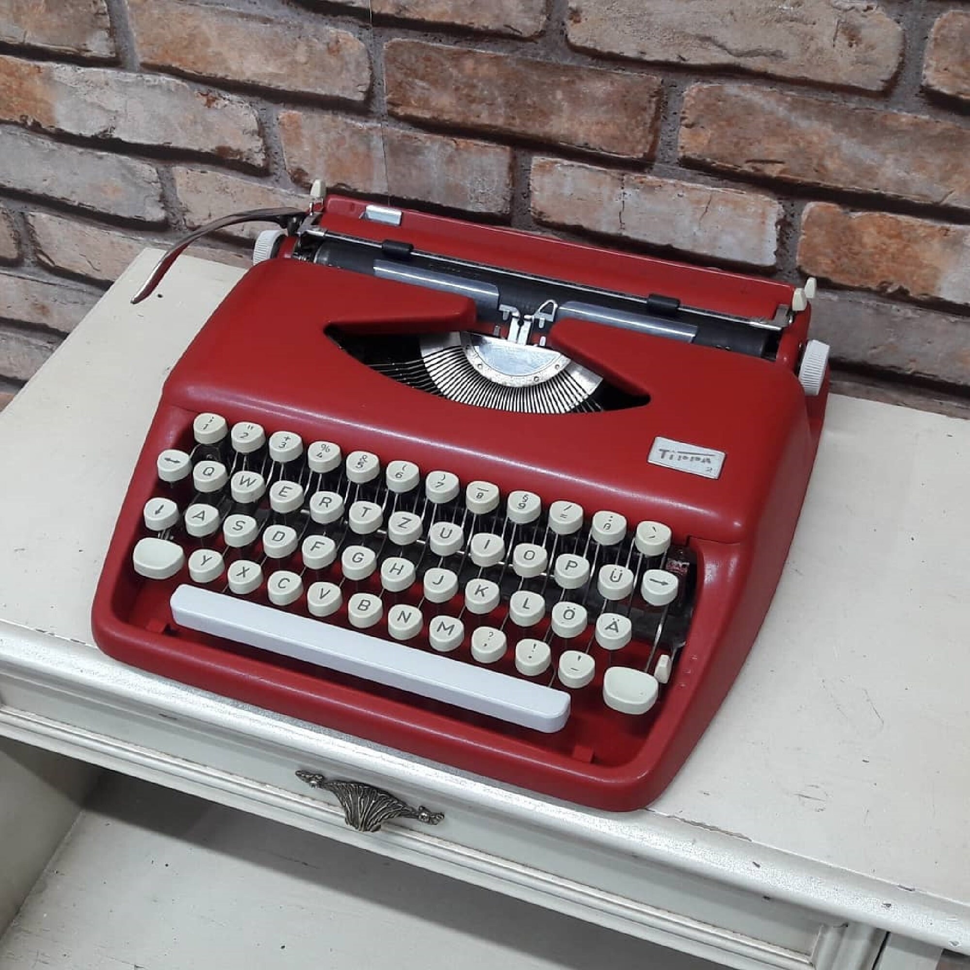 アドラーレッドタイプライター＆トライアンフアンティークタイプ