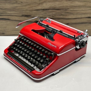Rare Red Olympia SM3 Typewriter: Restored Vintage QWERTY Manual