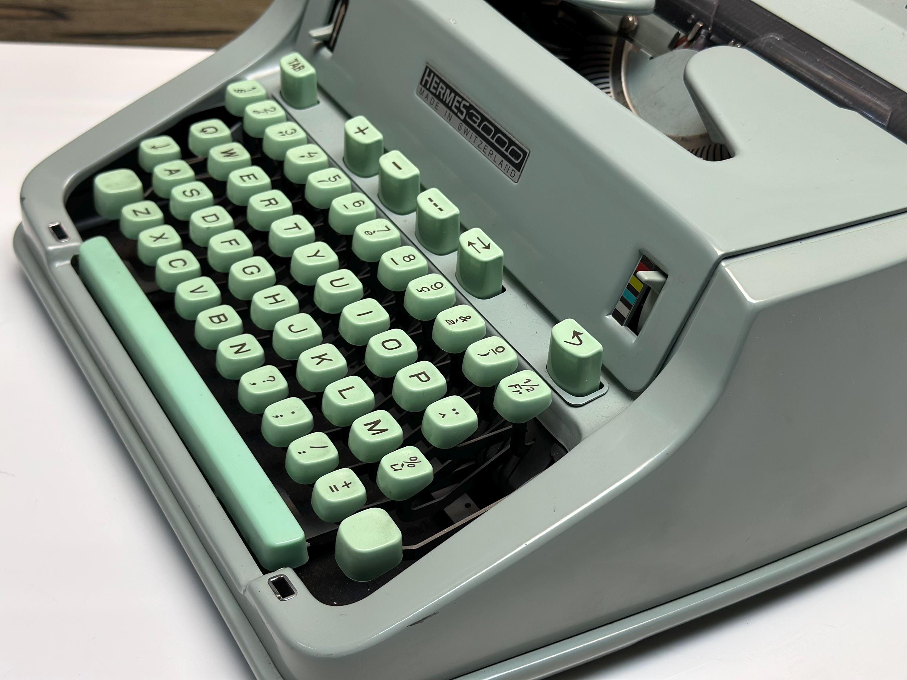 HERMES 3000 ポータブルタイプライター　アンティーク　レトロ Hermes 3000タイプライター | 完全オリジナルタイプライター | 1965年