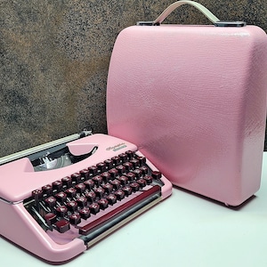 Restored Olympia Splendid 33/66 Ice Pink QWERTY Typewriter | Vintage Manual with Burgundy Keys & Case | Unique Gift for Writers