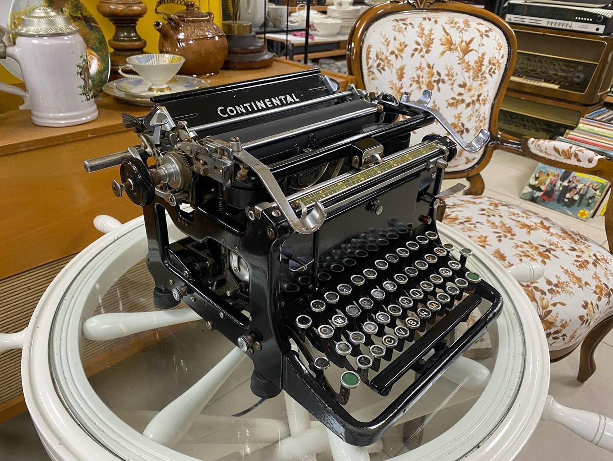 Continental 1925 タイプライター: ビンテージ オフィス装飾、動作状態 