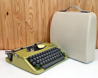 Special for Valentine's Day - Super Discount. !! Olympia splendid 33  Typewriter
