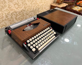 Rare Royal Swinger Typewriter with AM Radio - 1970s Vintage Portable Typewriter - Unique Radio Typewriter Combo Collectible Gift