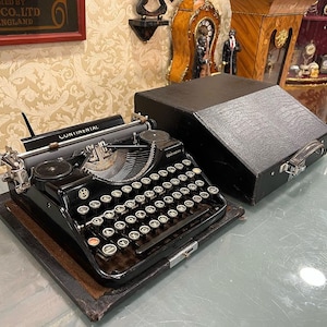 Vintage Continental Typewriter 1930 Model with Premium Glass QWERTZ Keyboard - Black Bag Included - Gift