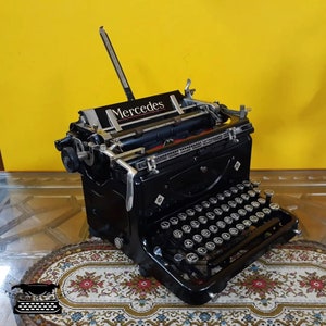 Vintage Mercedes Black Favorit Typewriter - Error-Free Working Retro Typewriter - Perfect Gift for Writers, Collectors & Typewriter Enthusia