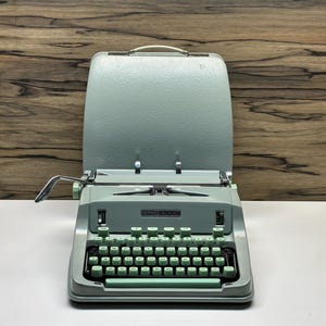 HERMES 3000 中古タイプライター｜タイプライター専門店の尾河商会