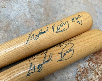 Gaylord Perry HOF autographed mini baseball bat, Louisville Slugger