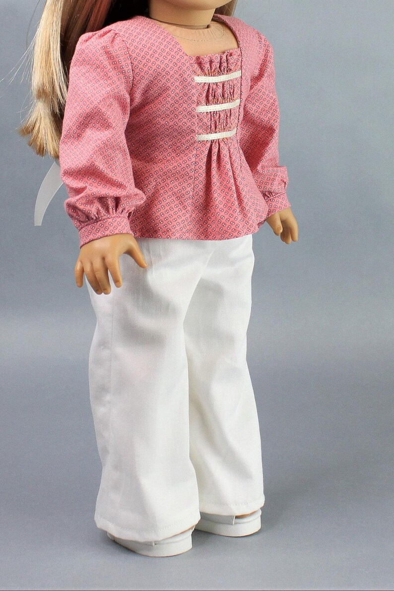 Patrón de costura en PDF para muñeca de 45 cm ~ Top y pantalón con fruncido frontal al estilo de los años 70 imagen 2