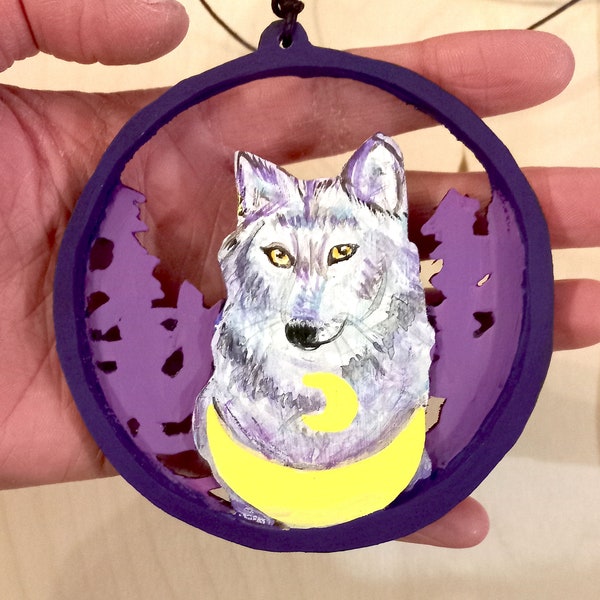 personalized wolf and moon wood ornament, wolf wood ornament, wolf layered wood decor, wolf handmade wall decor, personalizable ornament,