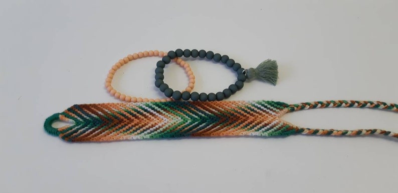 salmon and brown Set of 3 bracelets green