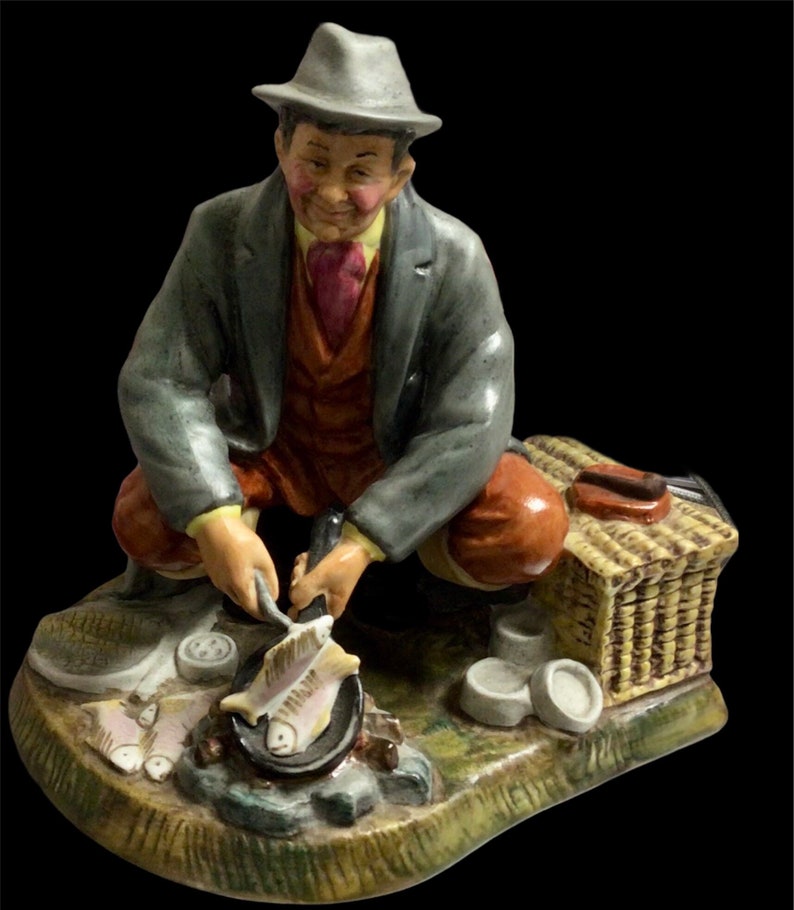 Royal Doulton Vintage “Bon Appetit “ figurine HN shops 2444 in wonderful condition.