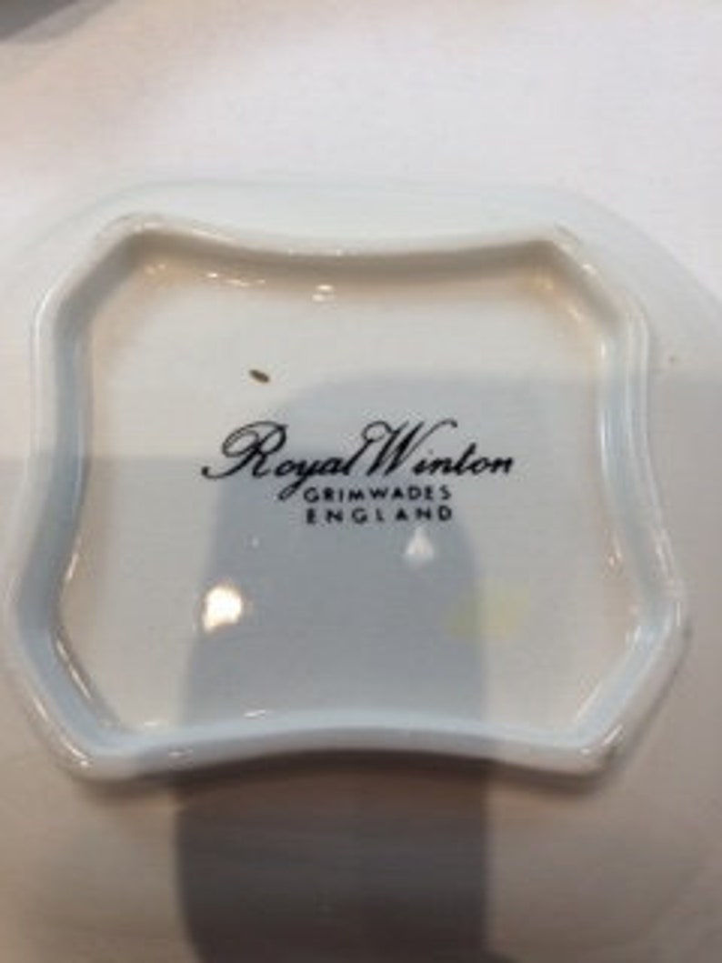 Very rare very old beatiful 2 Royal Winton Plates Grimwades England