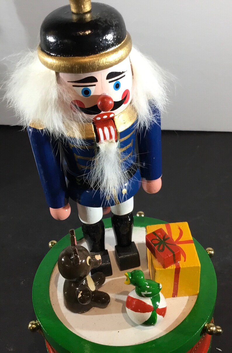 Xmas nutcracker music box in wonderful working condition. Etsy