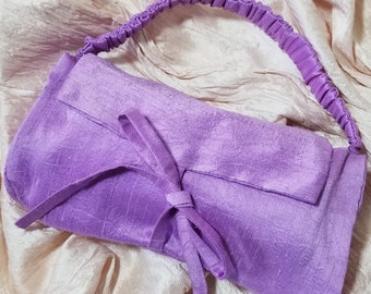 KIDS Exquisito monedero de seda 100% puro hecho de Dupioni de seda pura. Diseñado para combinar con las máscaras faciales de seda para niños y Kids Scrunchy