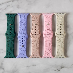 Disney Castle Theme Park Apple Watch Band 38mm 40mm 41mm 42mm 44mm 45mm49 Women Mickey Snack Engraved Silicone Strap for iWatch Series 9/8-1