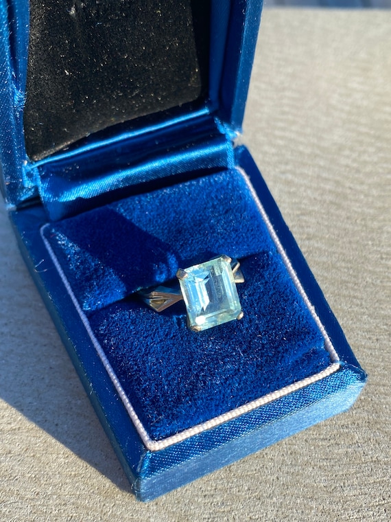 Mid-century Modern 10k Aquamarine ring