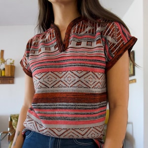 Vintage 70&#39;s Exclusize Designs by Donnkenny Patterned Knitted Blouse