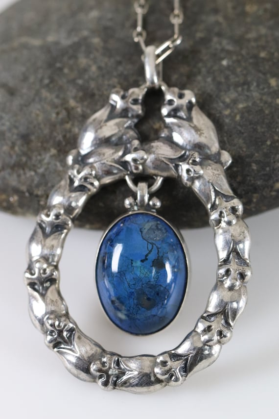 Best Vintage Native American Navajo Lapis Coral Sterling Silver Leaf Necklace 161 Grams Best Vintage Native American Navajo Lapis Coral Sterling Silver Leaf Necklace 161 Grams