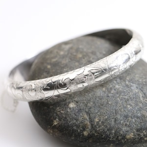 Etched Victorian Style Bracelet | Vintage Sterling Silver | Foliate Motif Bangle