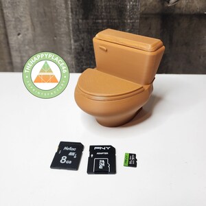 Opbergruimte voor SD-kaarten en opbergruimte voor SD-kaarten van normaal formaat en micro-SD-kaarten