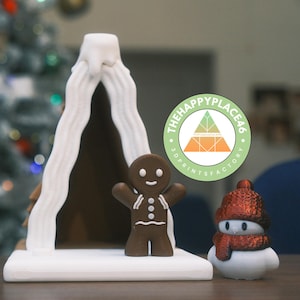 Crested Gecko and Frog Gingerbread Hide