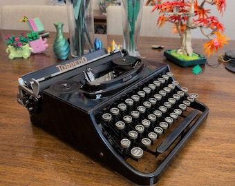 1935 Rare Pre War German Torpedo 17a - QWERTY - Very Rare Intl Keyboard