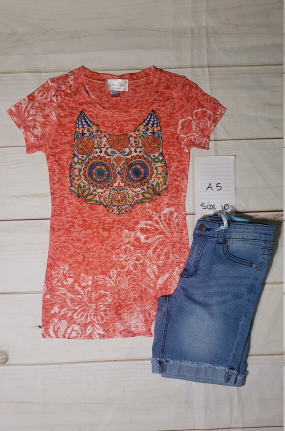 Girls Wear Short Sleeve T Shirt And Denim Capri Etsy