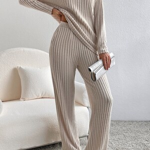 Women Ribbed Knit V Neck Slouchy Two-piece Outfit main image 0