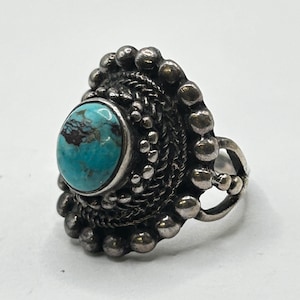 Sterling Silver Ring with Turquoise Gemstone - Size 8.5