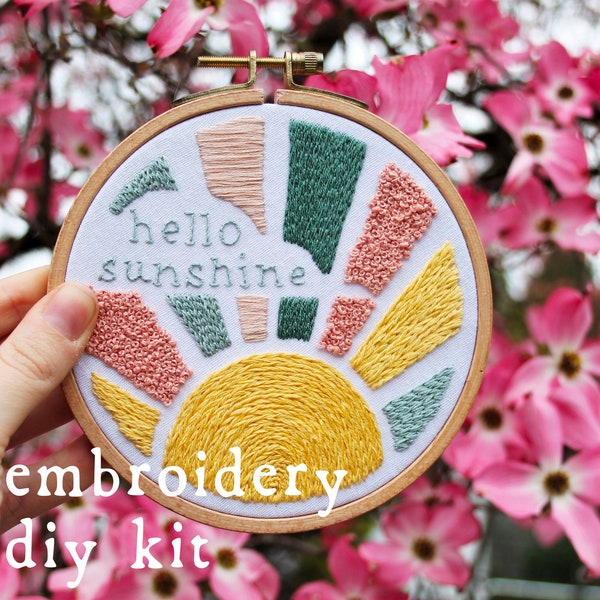 Kit de broderie Hello Sunshine / Modèle de broderie numérique à la main / PDF de broderie / Kit de motif de broderie de printemps / Kit complet pour débutant