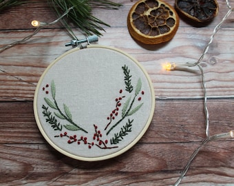 Winter Wreath Christmas Ornament Embroidery Kit / Digital Hand Embroidery Pattern / Embroidery PDF / Floral Plant Greenery Berry Beginner