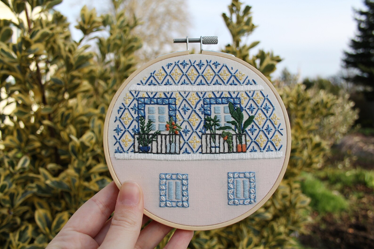 Ai Lisboa Embroidery Pattern PDF / Digital Hand Embroidery / Beginner