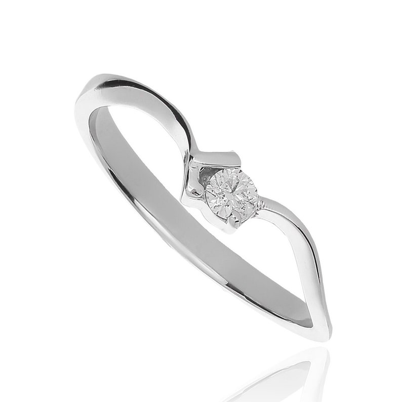 Dainty Diamond Ring 18K Solid Gold Solitaire Diamond Engagement Ring Dainty Minimalist Diamonds Unique Wedding Ring Tiny Diamond Ring