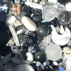 Full Moon Crystal Confetti Mystery Scoop Crystal Dip