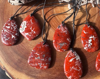 Brecciated Red Jasper w Quartz Veining Necklace