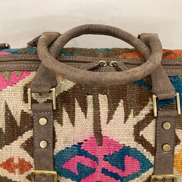 Bolsa de alfombra, Bolsa Kilim turca, Bolsa de lona, Bolsa boho de fin de semana, Bolsa de viaje hecha a mano, Bolsa unisex, Bolsa etnic, 24.4"X13.7inc, Ropa hecha a mano