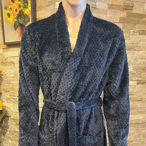 Men&#39;s Navy Blue Flannel Robe Personalized with Custom Embroidery