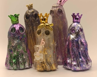 Ghoul Court of Gloamshire | Handmade Ghost Figurines| Ghost Ornament | Gothic Fantasy Decor | Guardian | Unique Halloween Gift