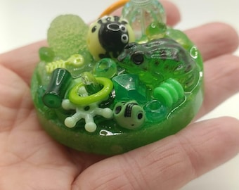 Halloween Fidget Keyring. Halloween fidget. Halloween keyring. Glow in the dark. Sensory tool. Sensory keyring. Keyring fidget.