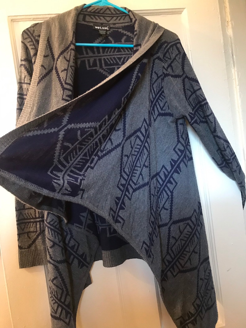 wet seal blue and grey aztec print long open cardigan size medium