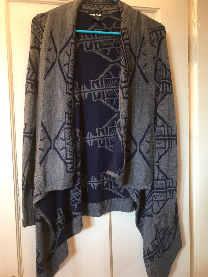 wet seal blue and grey aztec print long open cardigan size medium