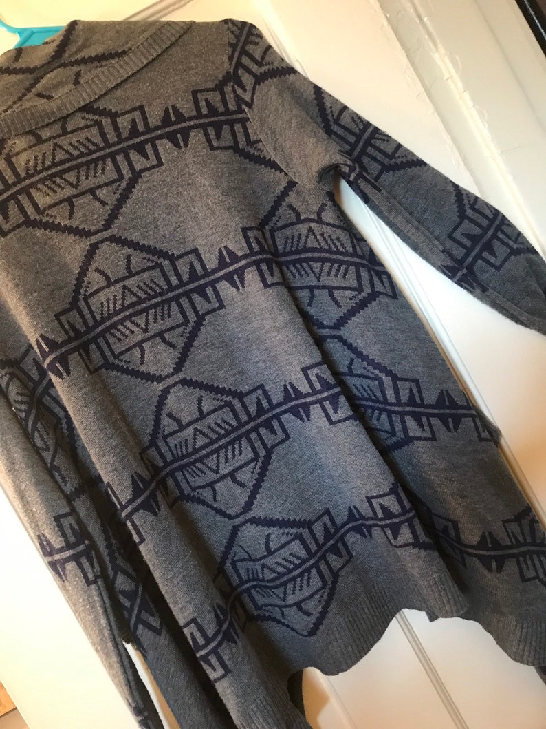 wet seal blue and grey aztec print long open cardigan size medium