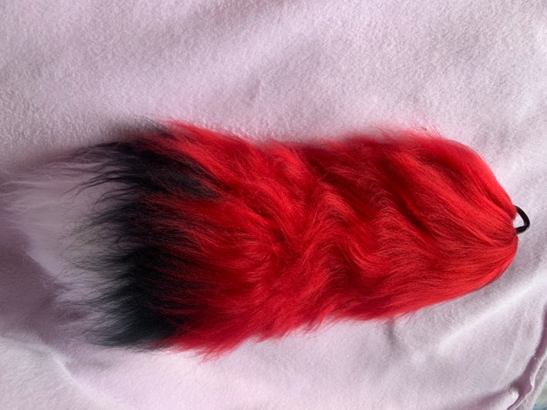 Red Fox Yarn Tail