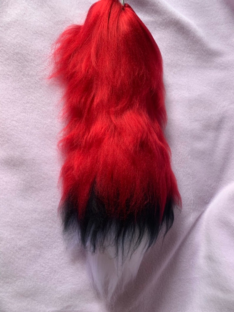 Red Fox Yarn Tail