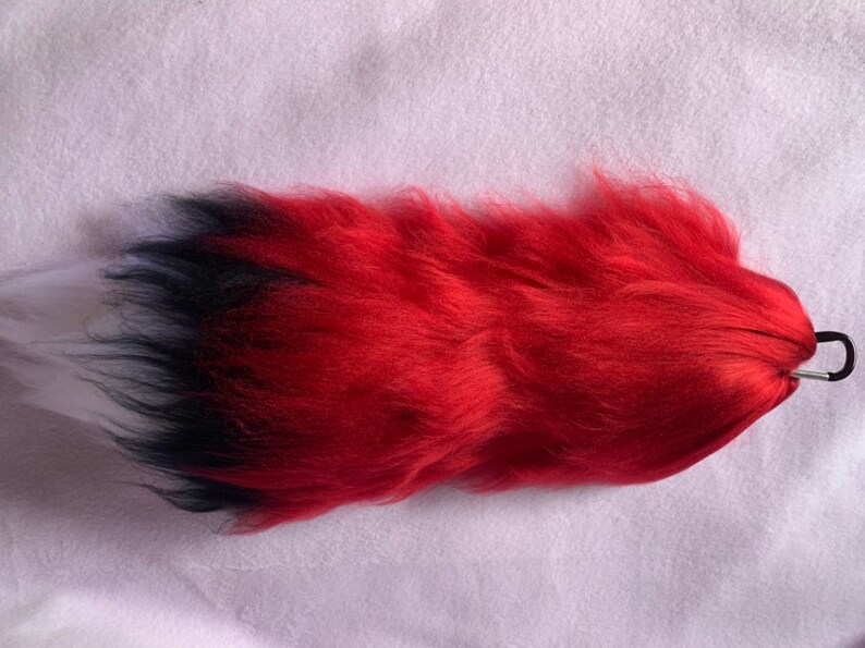 Red Fox Yarn Tail