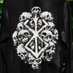 Berserk Skulls Crewneck Sweatshirt | Anime Sweatshirt Crewneck / Anime Streetwear / Anime Crewneck / Anime Lovers / Manga / Unisex