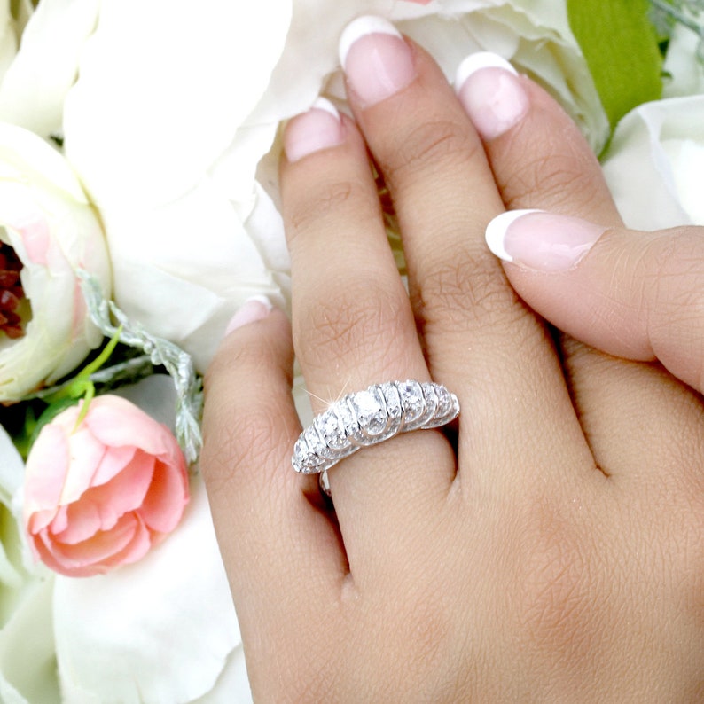 0.91 ctw Round Cut Man Made Sparkling Diamond Simulant Sterling Silver Promise Ring For Her Engagement Ring Anniversary Ring